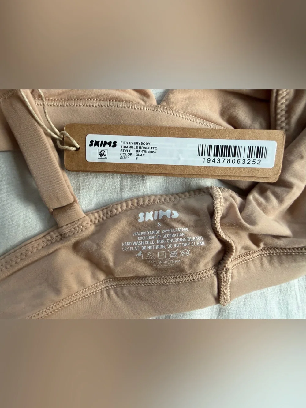 NWT SKIMS Fits Everybody Triangle Bralette Size Small Clay Ultra Soft Stretch
